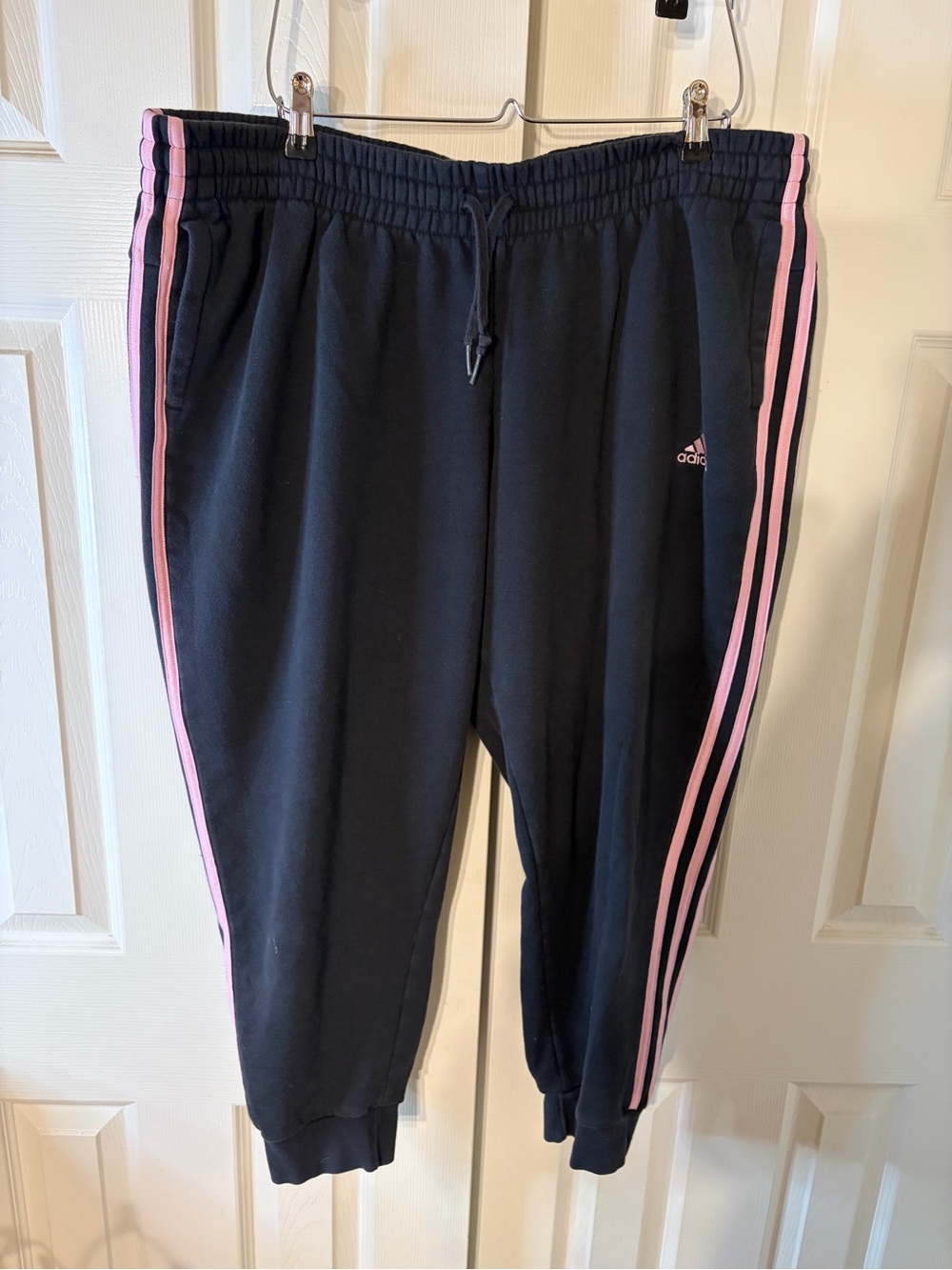 Adidas Women's Essentials 3-Stripes Fleece Joggers Plus Size 2X Black w/Pink